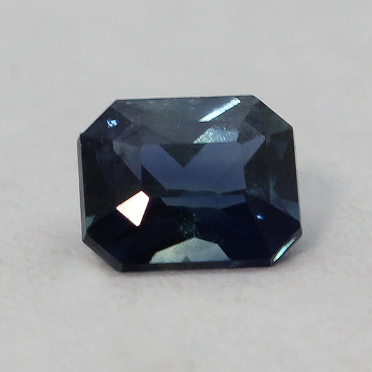 teal octagon cut sapphire 0.45ct