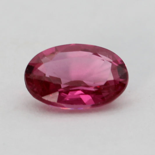 oval faceted pink spinel 0.55 ct