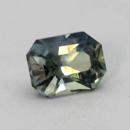 Teal sapphire 0.57 ct