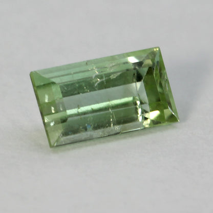 baguette cut green tourmaline 0.5 ct