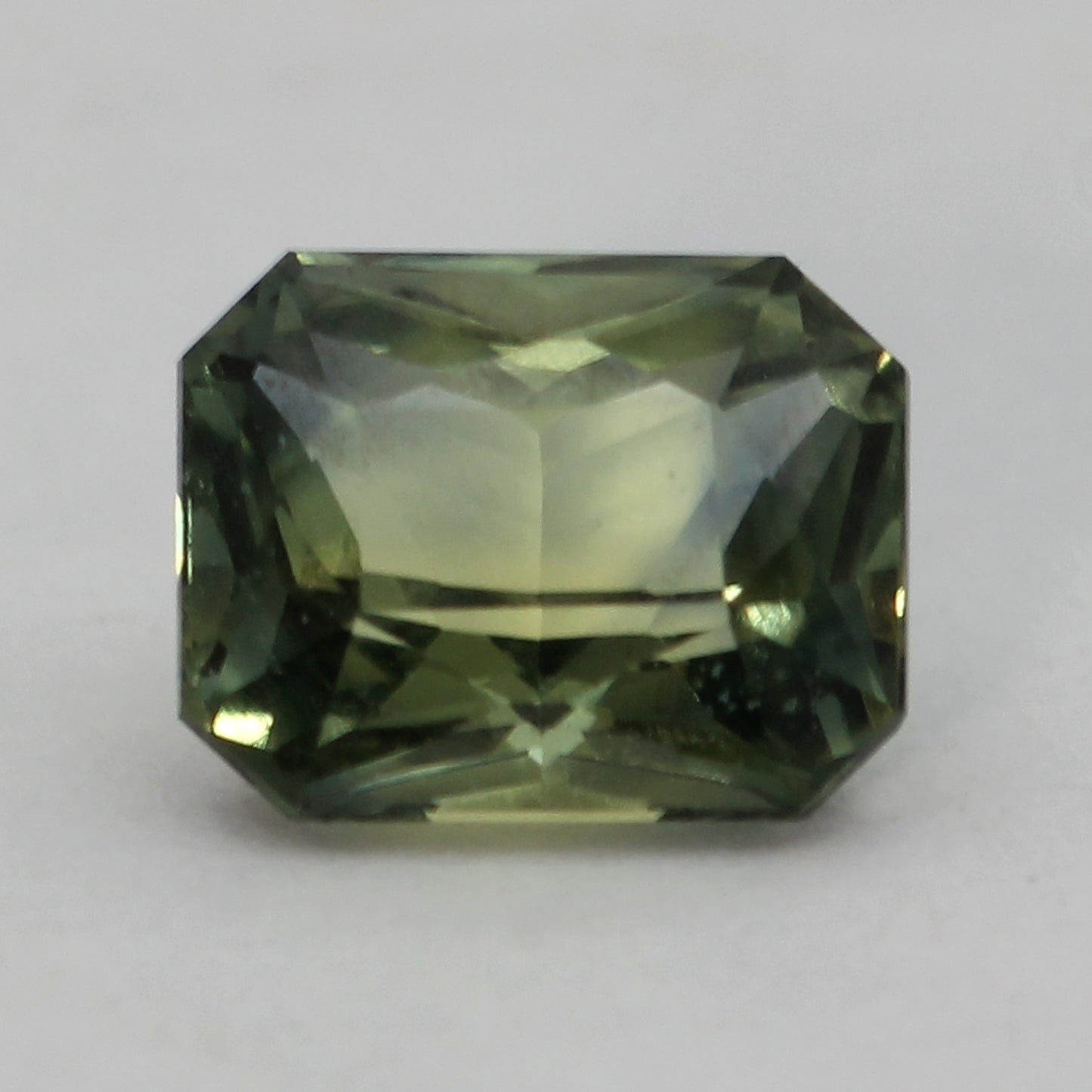 octagon cut green sapphire 1.24 ct