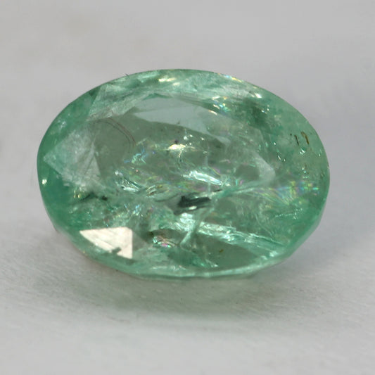 oval cut faceted emerald 2.6 ct