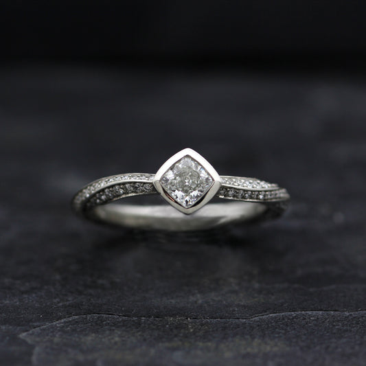 Platinum and Diamond 'Allegro Maestoso' Ring