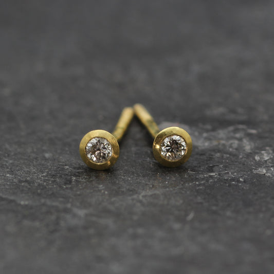 18ct Gold and Diamond Earring Studs