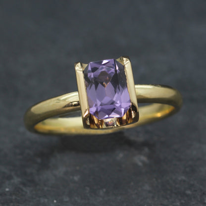 Purple Spinel 18ct Gold Flute Ring