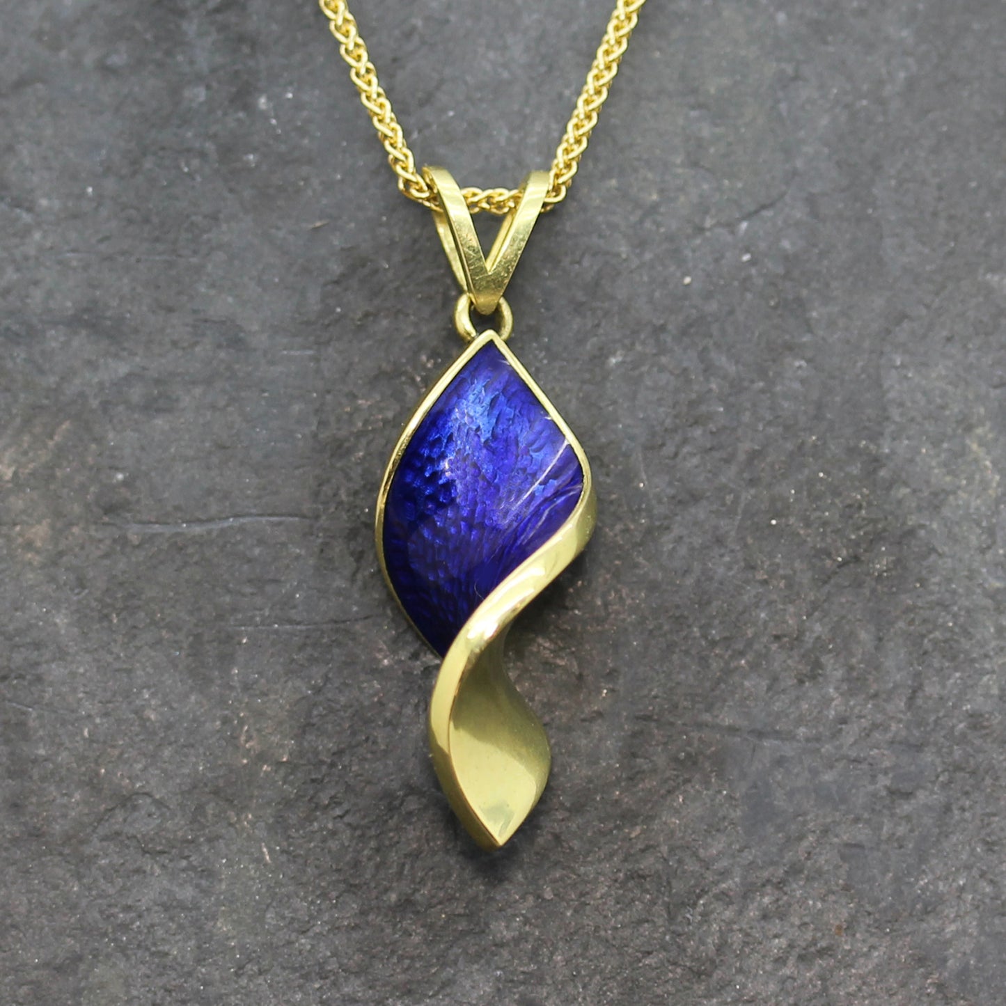 18ct Blue Enamel Vesica Twist Pendant