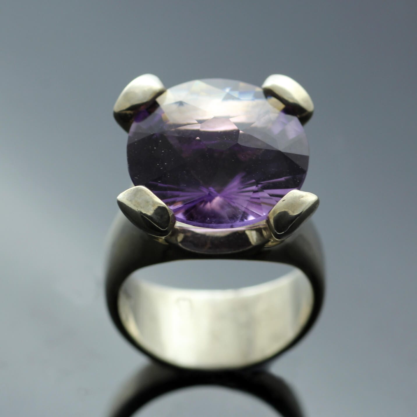 AMETHYST & STERLING SILVER COCKTAIL RING