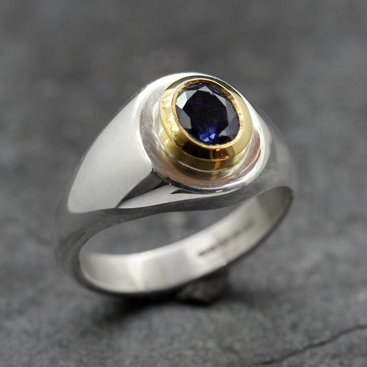 Ladies Signet Ring Deep Blue Sapphire