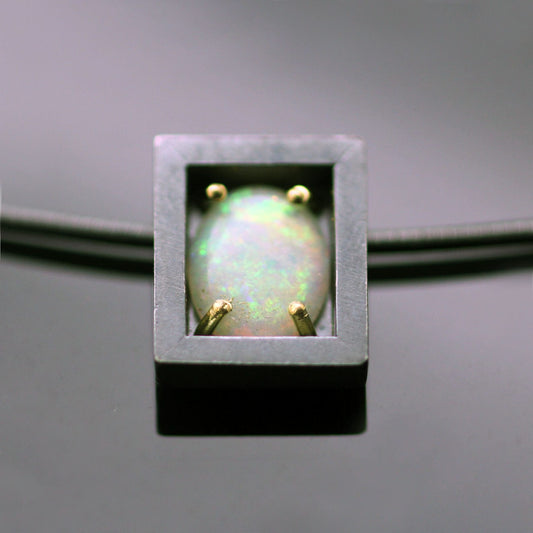 CABOCHON CUT 1.27CT OPAL SET IN 18CT YELLOW GOLD & STERLING SILVER PENDANT