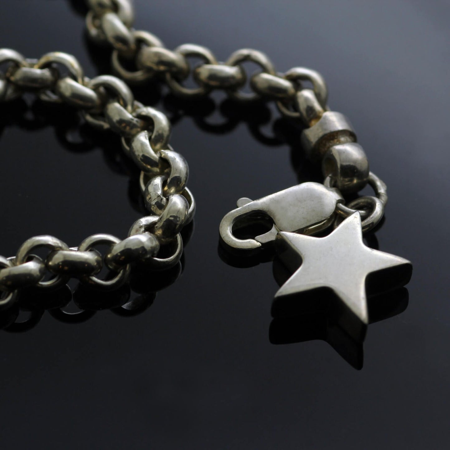 SILVER STAR CHARM (M) SILVER BRACELET