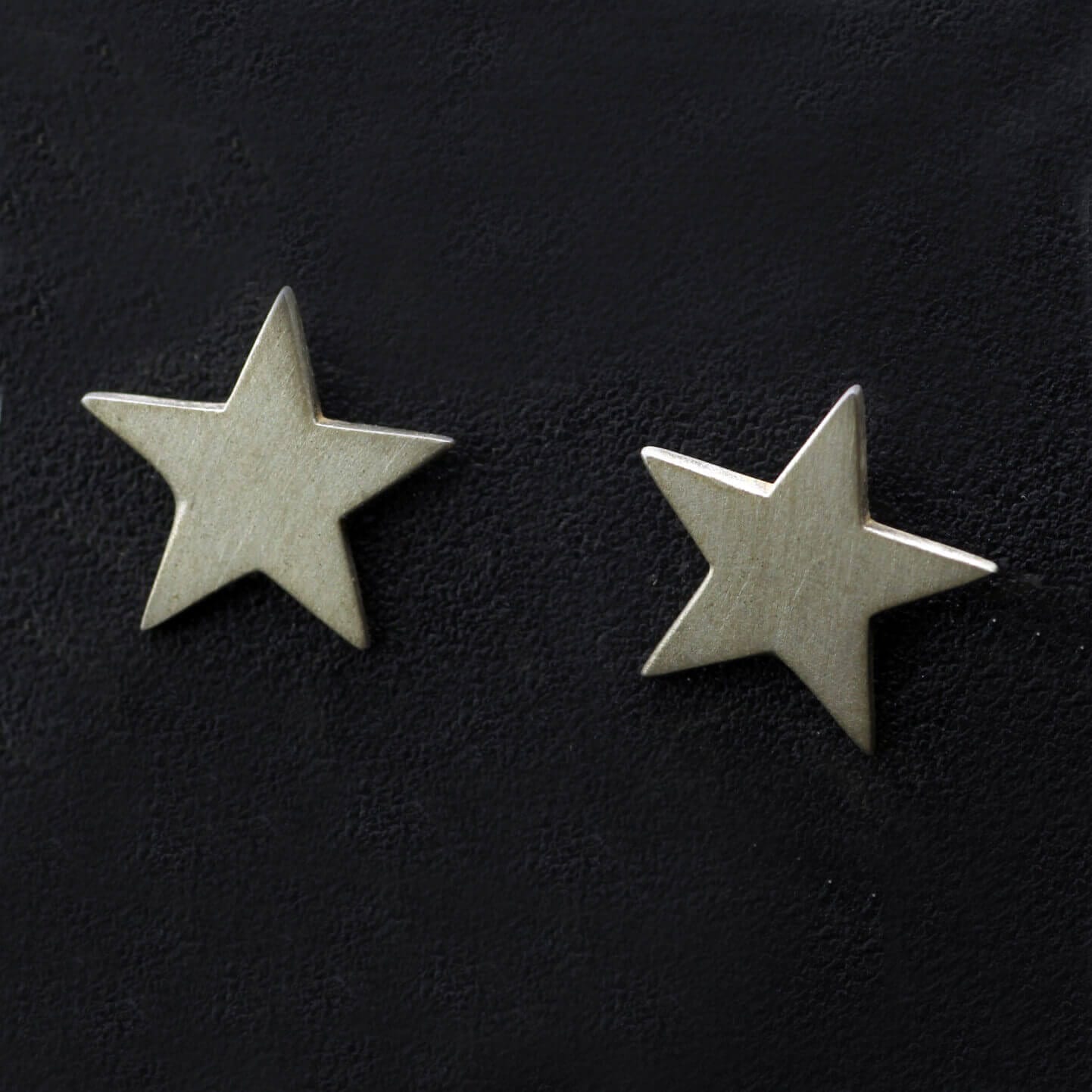 STERLING SILVER STAR (M) STUD EARRINGS