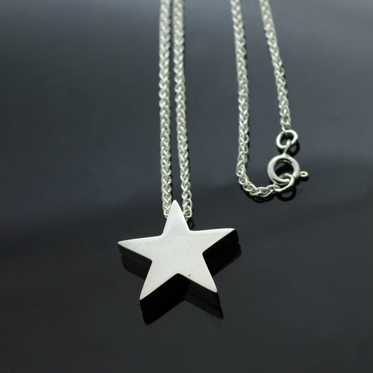 SILVER STAR (M) PENDANT & SILVER SPIGA CHAIN