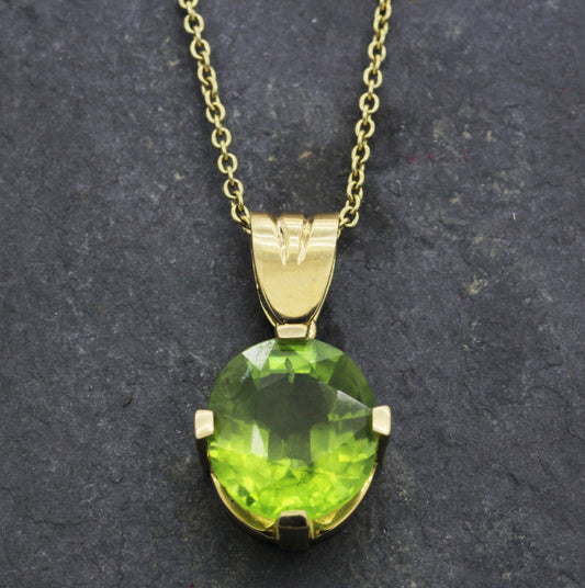 Yellow Gold & Large Peridot Pendant