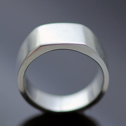 STERLING SILVER SIGNET RING