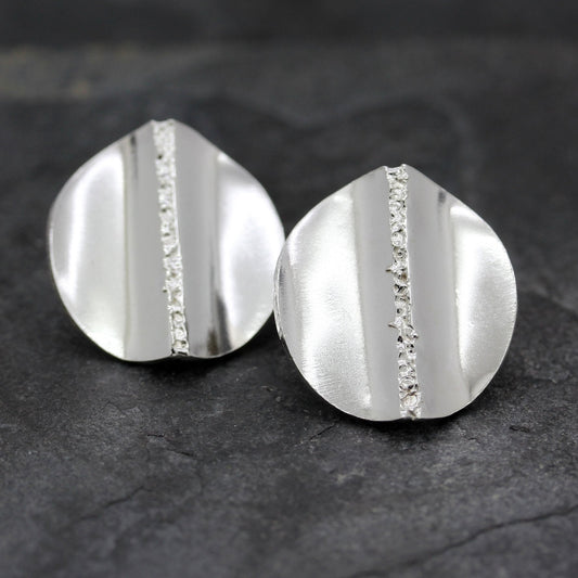 Bond Medium Earstuds Sterling Silver