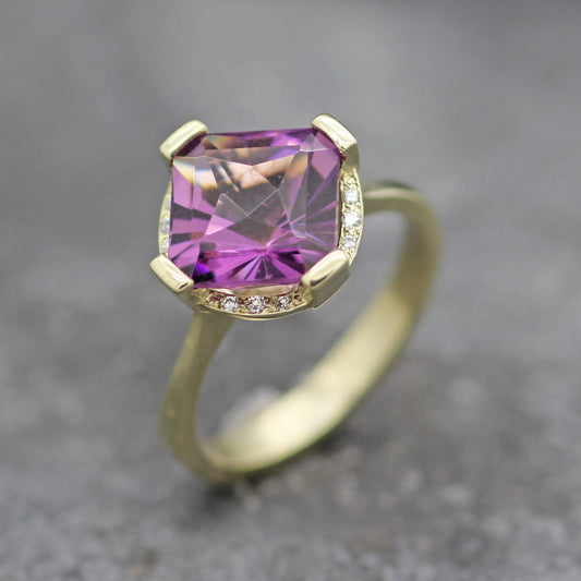 Amethyst With Garland of Diamonds Set In 14ct White Gold Gatsby Ring