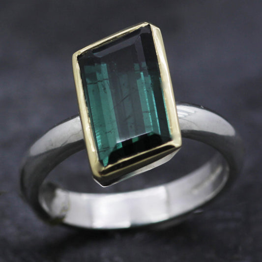 GREEN INDICOLITE TOURMALINE SET IN 18CT YELLOW GOLD & STERLING SILVER